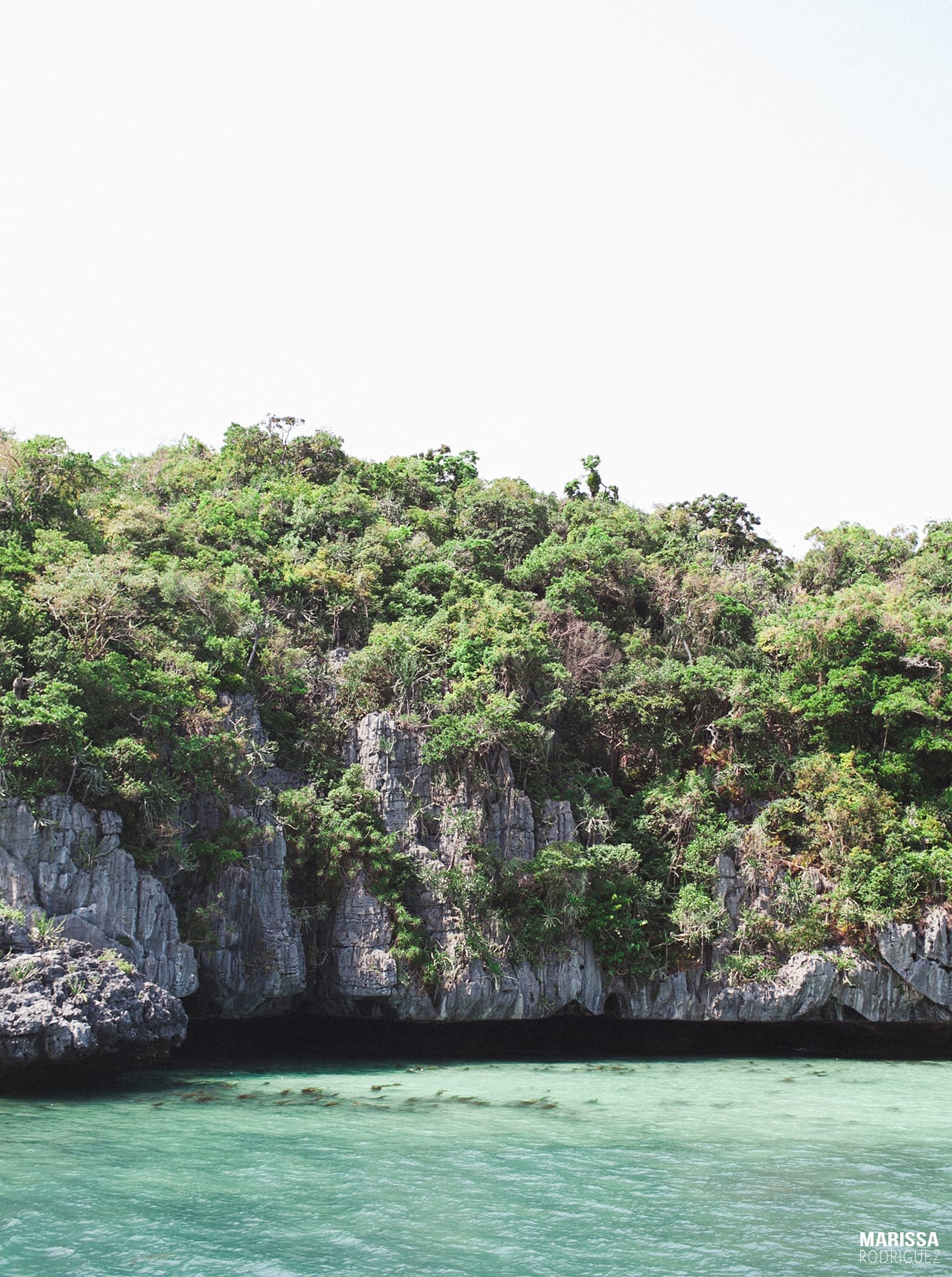 clear turquoise water_emerald_the beach_thailand